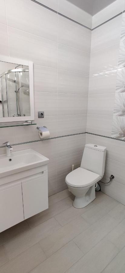 Luxury Apartments Atlant Lutsk Luaran gambar